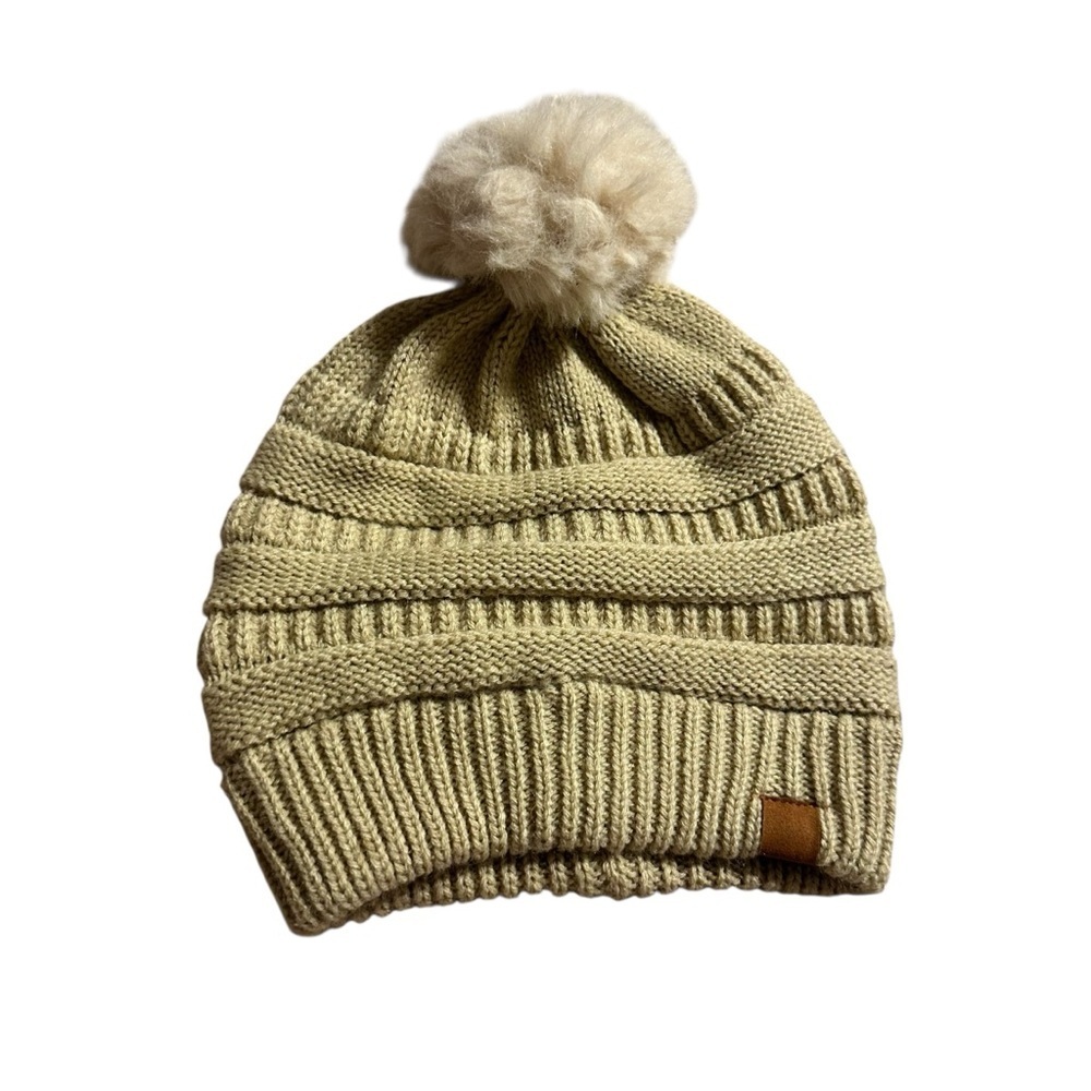 Cozy Cream Knit Pom-Pom Beanie